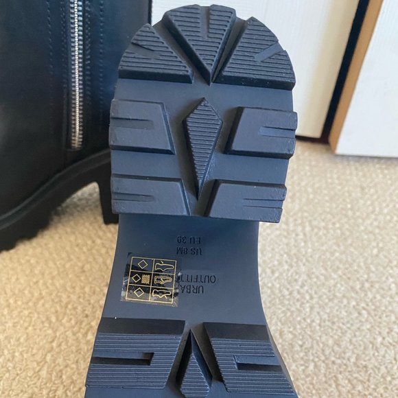 Urban Outfitters Black Zip-Up Boots Size 8 - Picture 6 of 8